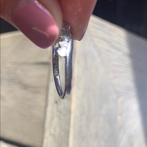 RARE, Stunning Kay Jewelers Leo Diamond Ring - Picture 3 of 6